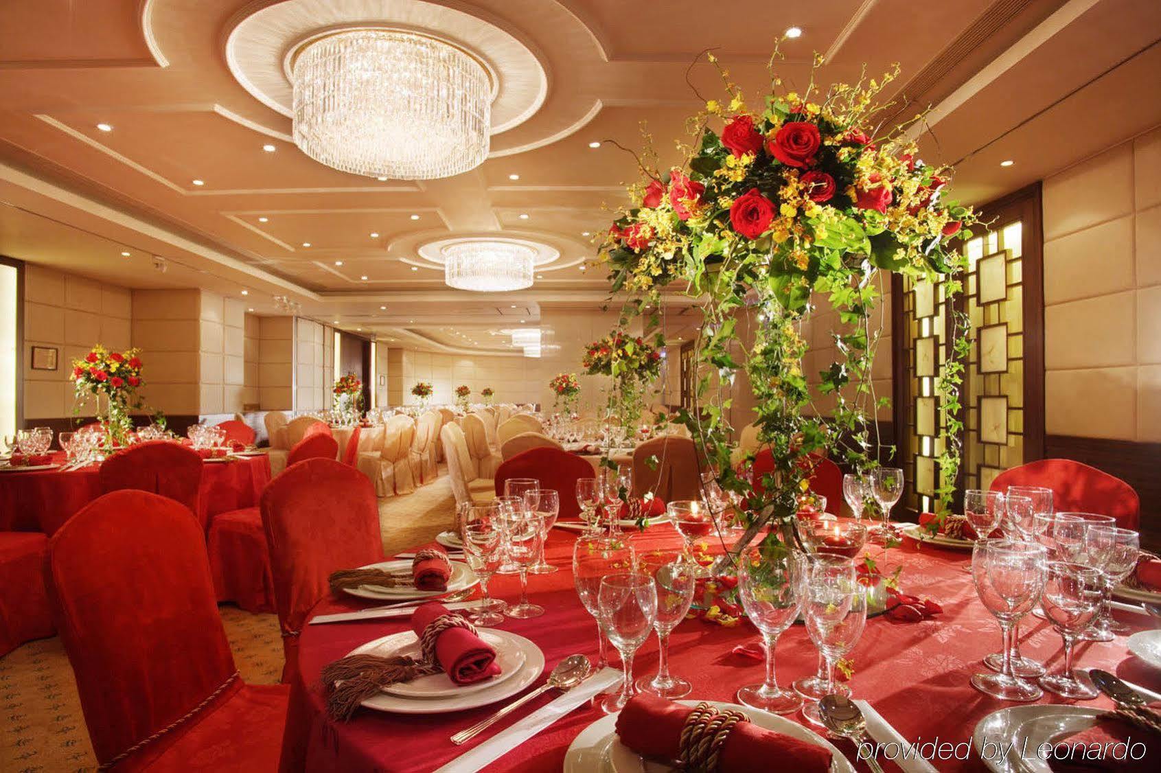 Prince Hotel Гонконг Экстерьер фото