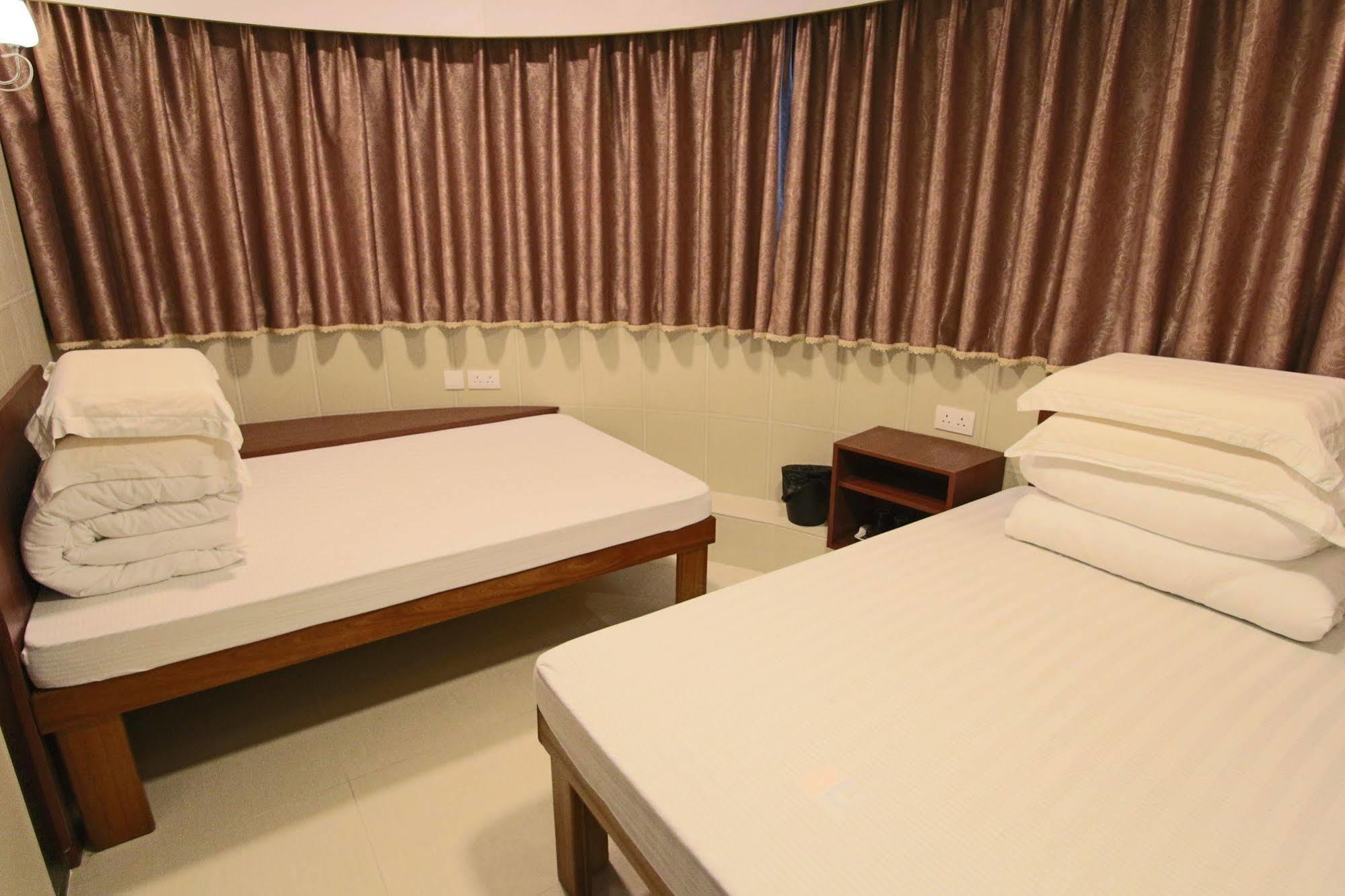 Prince Hotel Гонконг Экстерьер фото